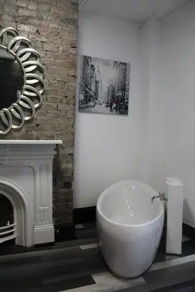 Luxury Tek Büyük Yataklı Oda