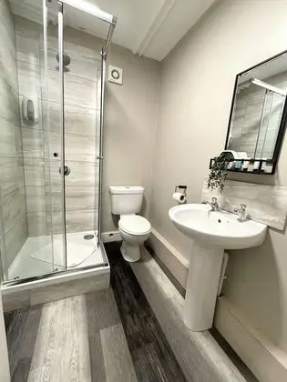 Premium Tek Büyük Yataklı Oda