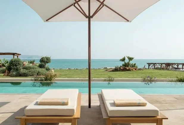 Junior Suite Sharing Pool