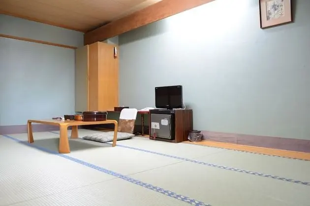 Traditional Oda, Ortak Banyo (Japanese Style, Run of House)