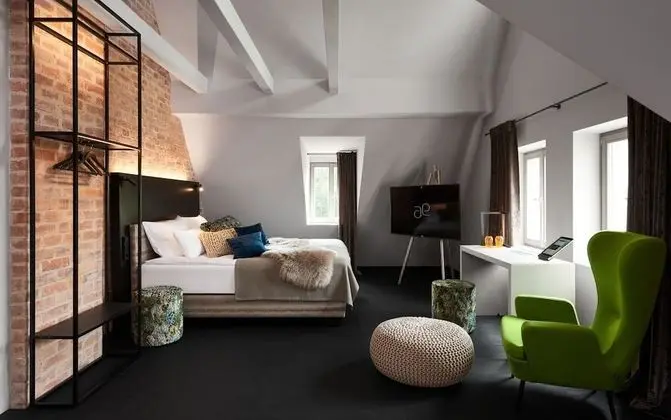 Deluxe Üç Kişilik Oda