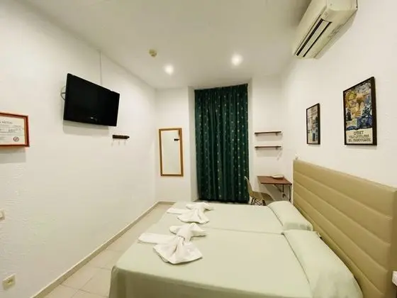 Tek Büyük Yataklı Oda (with extra bed)