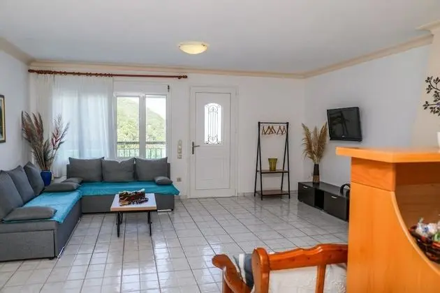 Villa (KANAKI)