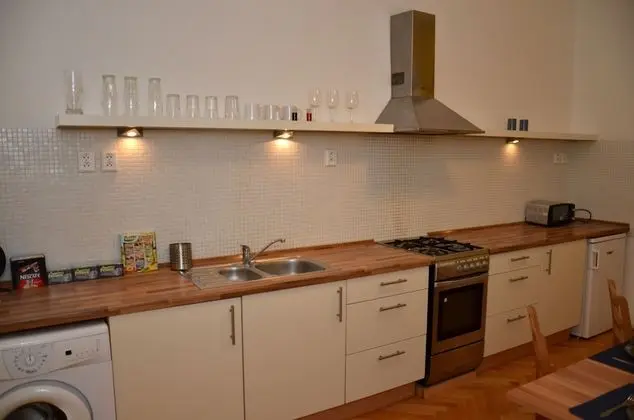 Standard Süit, 2 Yatak Odası, Mutfak (V Jircharich 3)