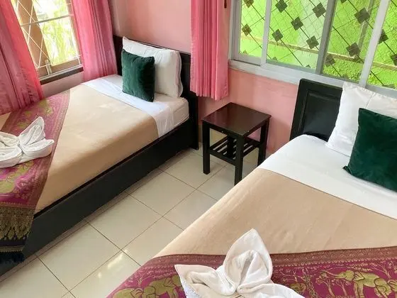 Twin Room with Private Bathroom