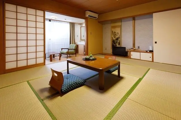 Traditional Dört Kişilik Oda (Japanese Style)
