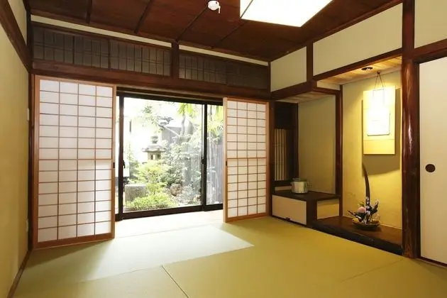 Traditional Ev (Miyaki-tei )