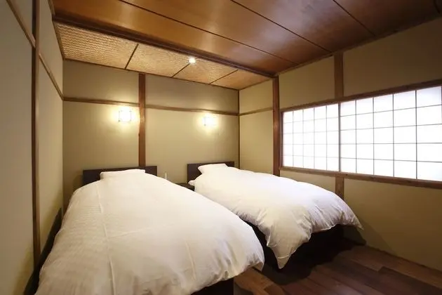 Traditional Ev (Miyaki-tei )