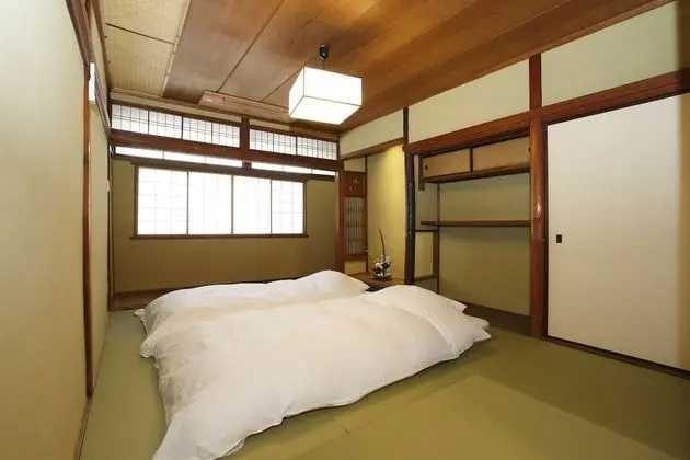 Traditional Ev (Miyaki-tei )