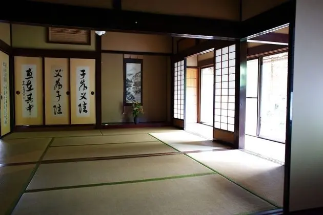Traditional Ev (Hanabusa with Continental Breakfast )
