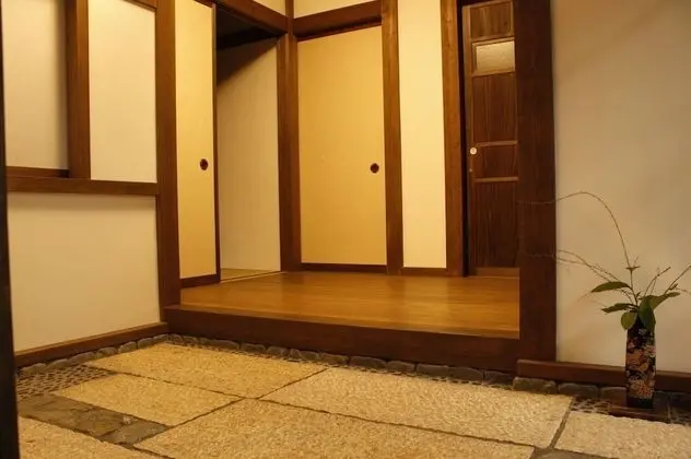Traditional Oda (Japanese Style, Inkyo no Ma)