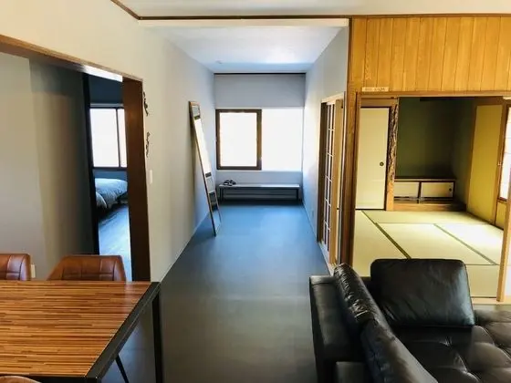 Deluxe Ev