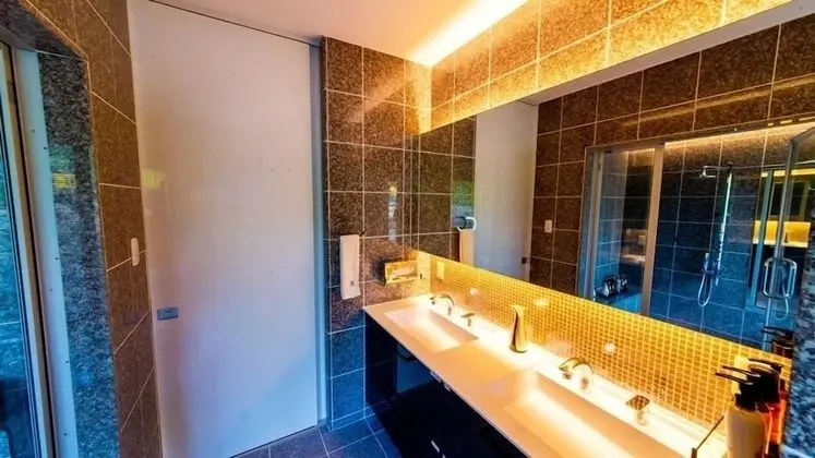 Villa (for 2-6 Guests, Sea Suite)