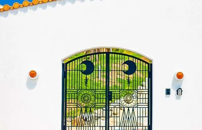 Villa (for 2-6 Guests, Sun Suite)