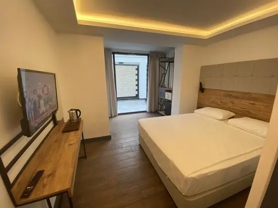 Çift Kişilik, Manzarasız