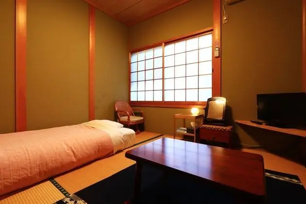 Traditional Tek Kişilik Oda, Ortak Banyo (1 Single Bed)