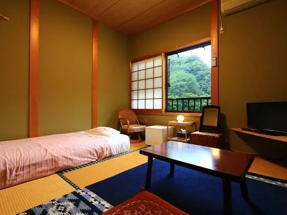 Traditional Tek Kişilik Oda, Ortak Banyo (1 Single Bed)