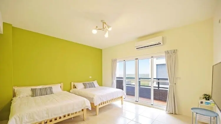 Dört Kişilik Oda, Balkon (201)