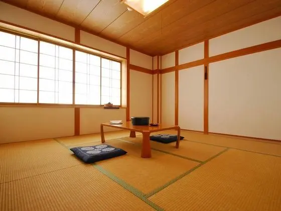 Traditional Oda (Japanese-Style, For 5 Guests)