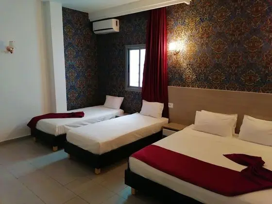 Grand Oda, Sigara İçilmez