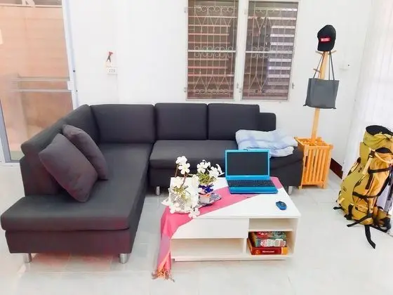 MJ Couch 1or2 Person in my living room