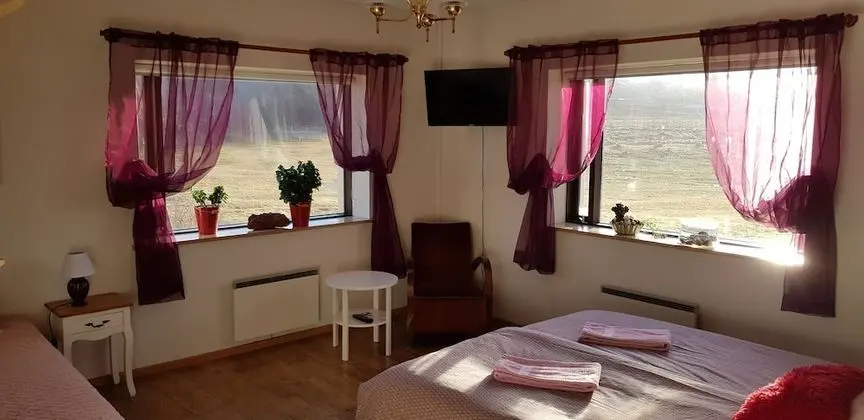 Basic Üç Kişilik Oda, Ortak Banyo