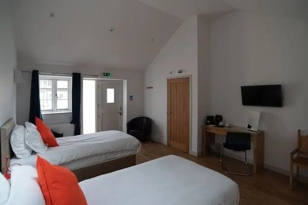 Comfort İki Ayrı Yataklı Oda, Engellilere Uygun, Avlu Manzaralı (Disabled )