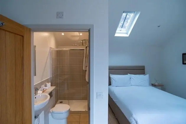 Deluxe Tek Büyük Yataklı Oda, Banyolu/Duşlu, Avlu Manzaralı