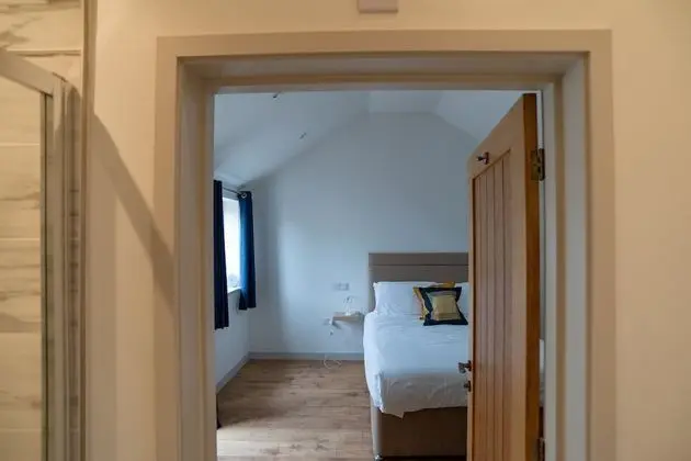 Deluxe Tek Büyük Yataklı Oda, Banyolu/Duşlu, Avlu Manzaralı