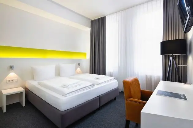 Classic Tek Büyük Yataklı Oda