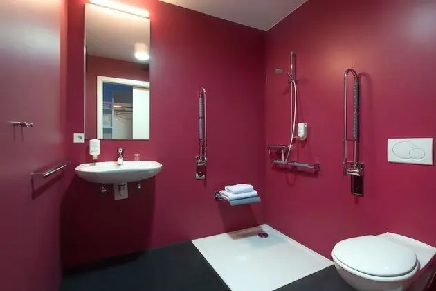 Classic Tek Büyük Yataklı Oda