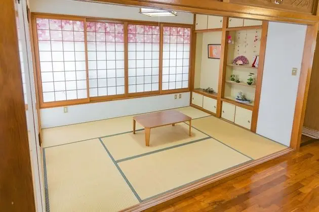 Ev (For 1 to 10 Guests)