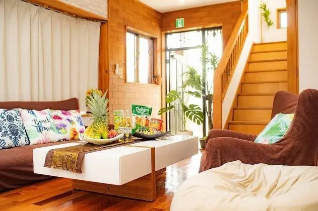 Ev (For 1 to 10 Guests)