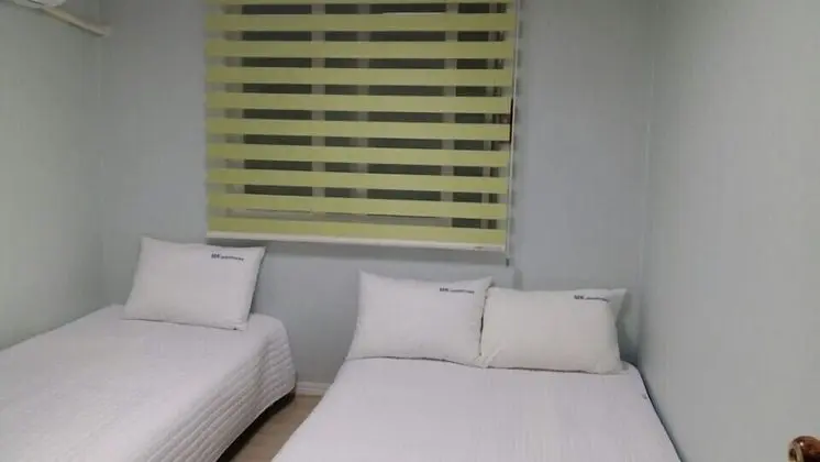 Üç Kişilik Oda