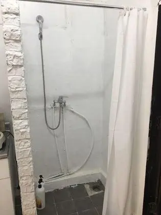 Han-sil Room #2 with shower room- Bathroom Separate