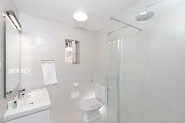 Deluxe Tek Büyük Yataklı Oda (1)