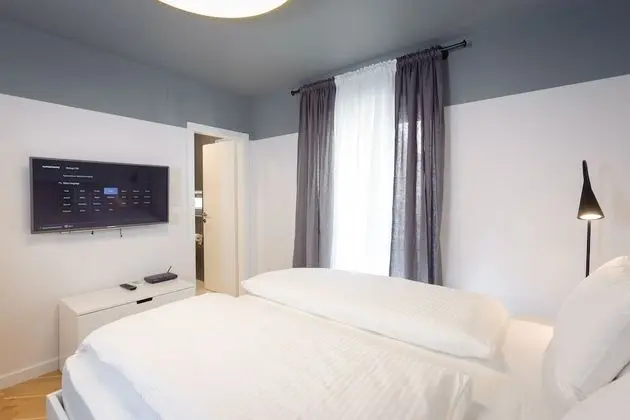 Deluxe Tek Büyük Yataklı Oda (2)