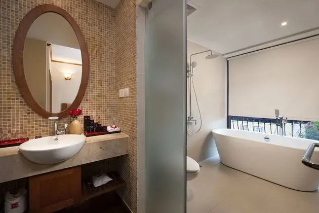 Deluxe Tek Büyük veya İki Ayrı Yataklı Oda, Balkon