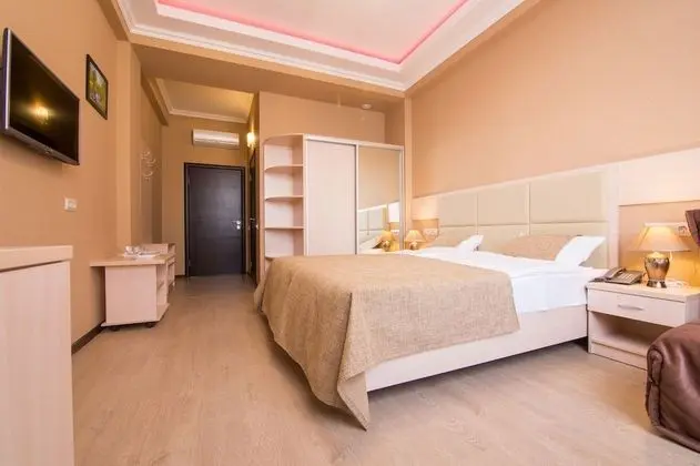 Deluxe Tek Büyük veya İki Ayrı Yataklı Oda