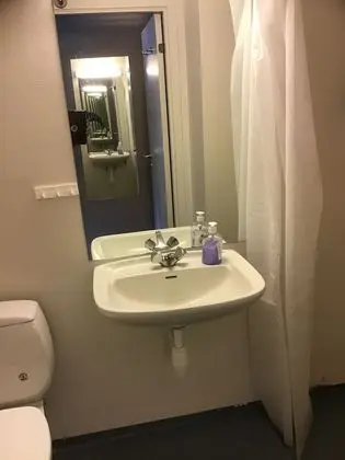 Tek Büyük Yataklı Oda, Balkon