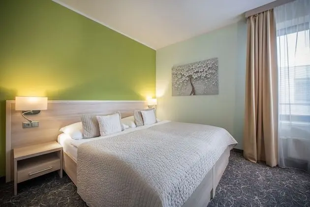 Comfort Tek Büyük Yataklı Oda