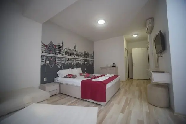 Deluxe Dört Kişilik Oda
