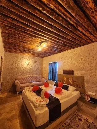 Junior Suite, Avlu Manzaralı, Jakuzili (2 Kişilik)