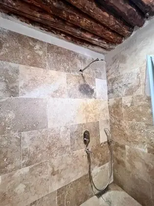 Junior Suite, Avlu Manzaralı, Jakuzili (2 Kişilik)