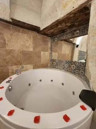 Superior, Avlu Manzaralı, Jakuzili (2 Kişilik)