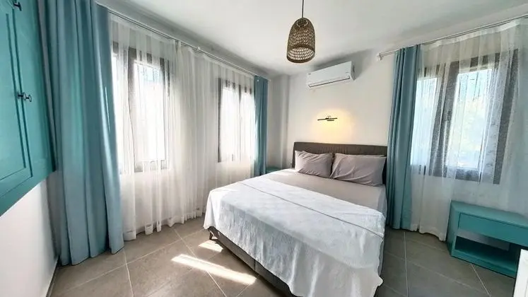1+1 Aile Odası, Havuz Manzaralı, Teraslı