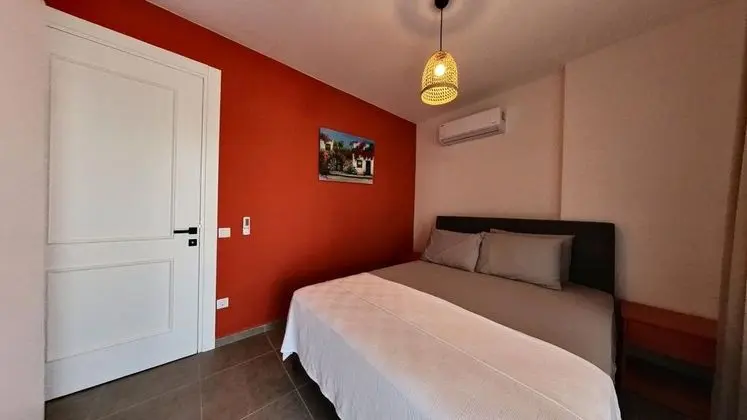 1+1 Aile Odası, Havuz Manzaralı, Teraslı
