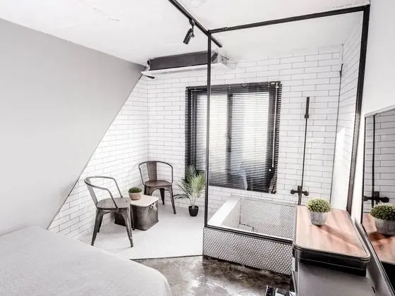 Cita (Few stairs to enter the room / Additional fee for futon)