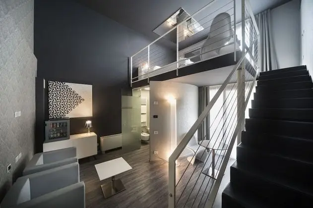 Junior Süit, Sıcak Su Küveti, Ek Bina