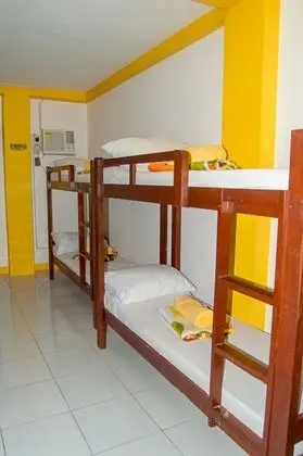 Ortak Ranzalı Oda, Özel Banyo, Havuz Kenarı (6 persons)